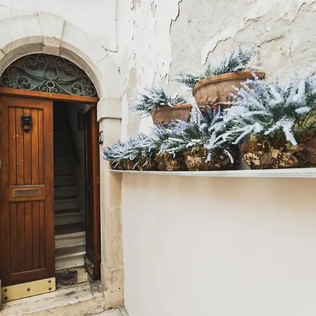 Casa Garibaldi By Dagius * Monopoli